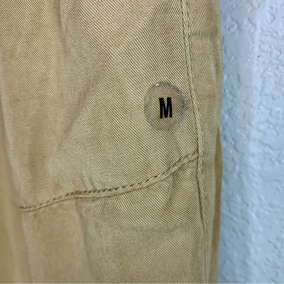 NWT Aerie Pull On Cargo Pants Khaki Tan Size Medium - Picture 9 of 13